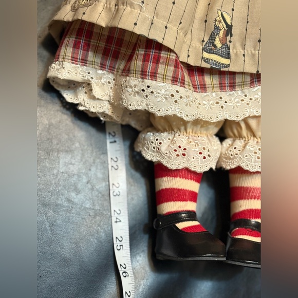 Seymour Mann Raggedy Ann Porcelain Doll Toy Collectible - Picture 9 of 10